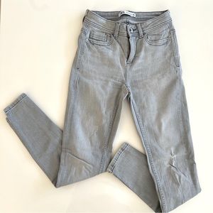 Zara Skinny Distressed Light Gray Jeans